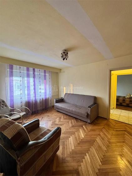 Apartament cu 2 camere decomandat în Gojdu