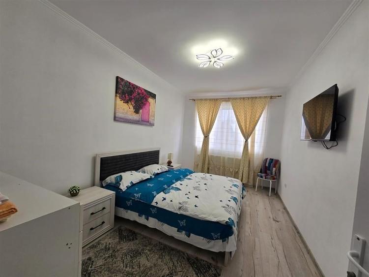 Casă individuală cu 4 camere cu Canalizare în Central