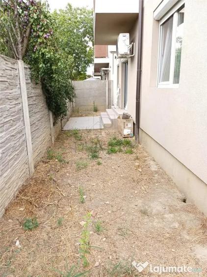 Apartament cu 3 camere decomandat în Chișoda