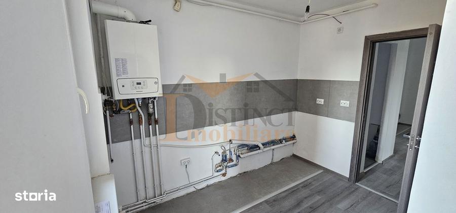 Apartament cu 3 camere decomandat în Astra