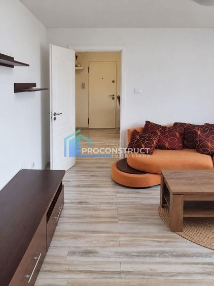 Apartament cu 2 camere semidecomandat, mobilat în Soarelui