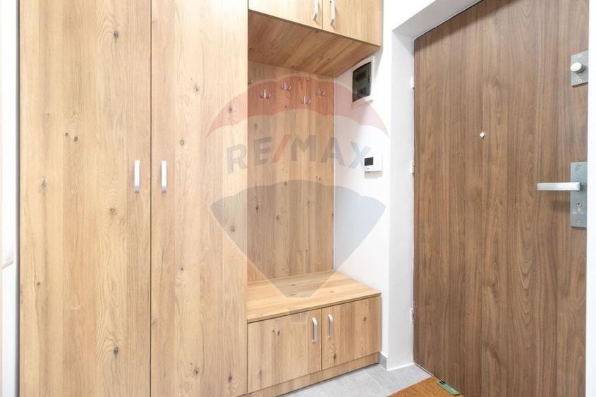 Apartament cu 2 camere decomandat, mobilat în Parcul Carol