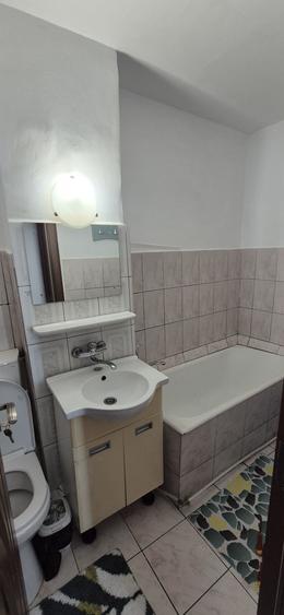Apartament cu 2 camere semidecomandat în Republicii