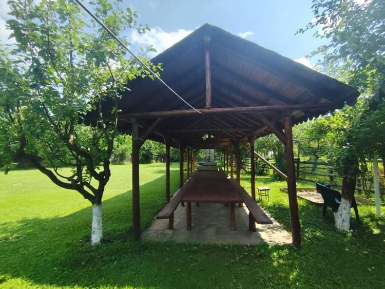 Hotel/Pensiune, de 450 mp, în Aluniș