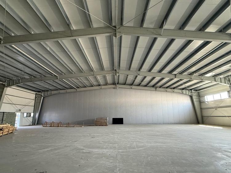 Spațiu industrial, de 850 mp, în Exterior Vest