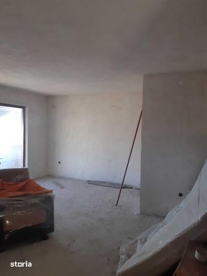 Casă cu 4 camere cu Teren 320 Mp în Bradu