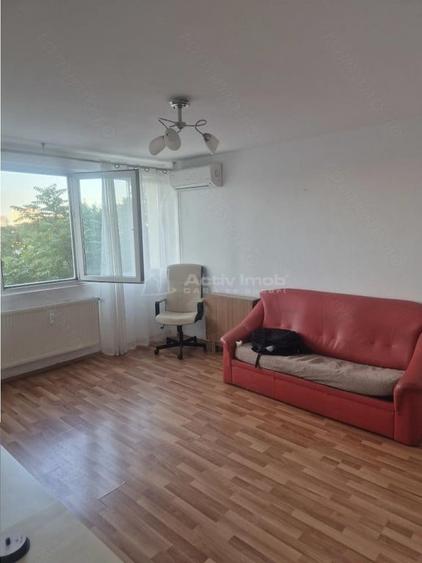 Apartament cu 2 camere decomandat în Cantemir
