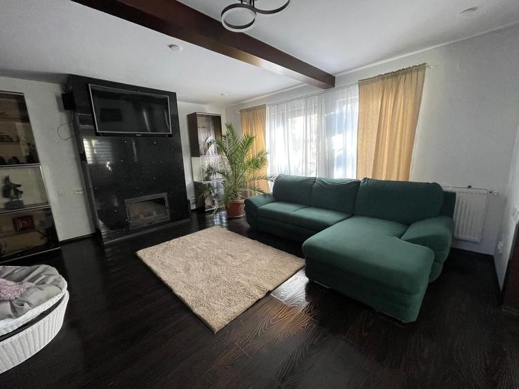 Casă cu 4 camere în Cantacuzino