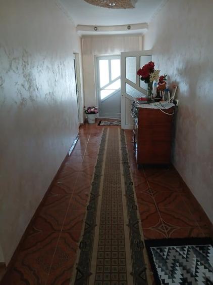 Casă individuală cu 5 camere cu Teren 6000 Mp în Niculcea