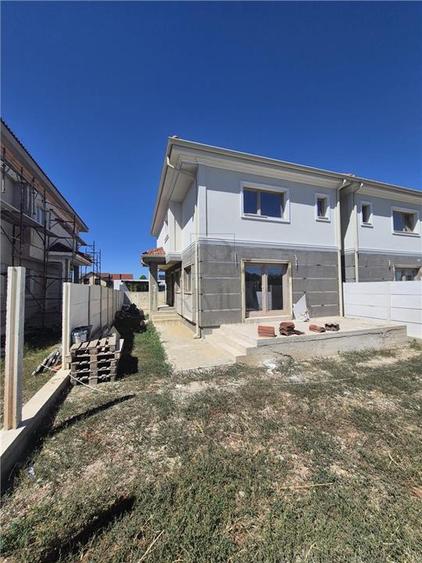 Duplex cu 4 camere cu Teren 280 Mp în Moșnița Nouă