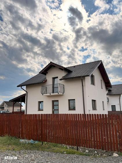 Casă cu 4 camere cu Teren 402 Mp în Central