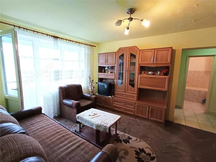 Apartament cu 2 camere semidecomandat, mobilat în Nord