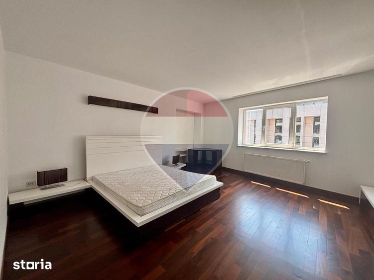 Apartament cu 4 camere în Eminescu