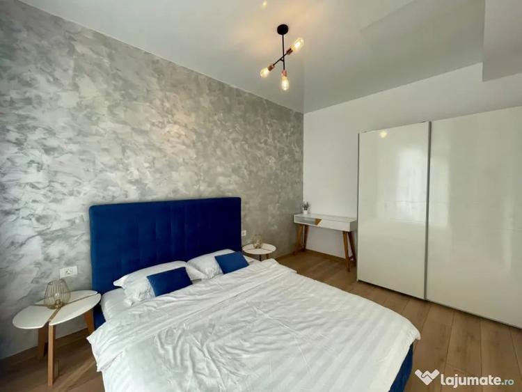 Apartament cu 3 camere semidecomandat în Nord