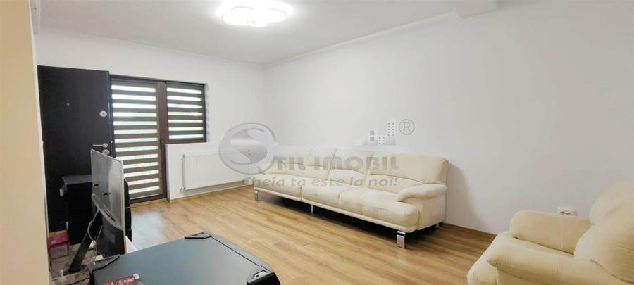 Apartament cu 3 camere decomandat în Cug