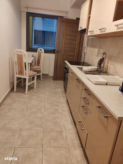 Apartament cu 3 camere decomandat în Doamna Ghica