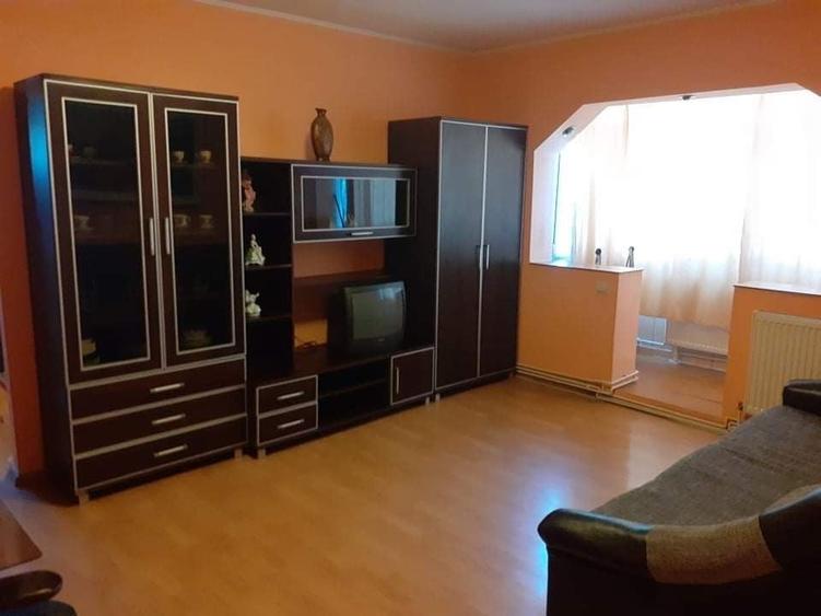 Apartament cu 2 camere semidecomandat în Alexandru cel Bun