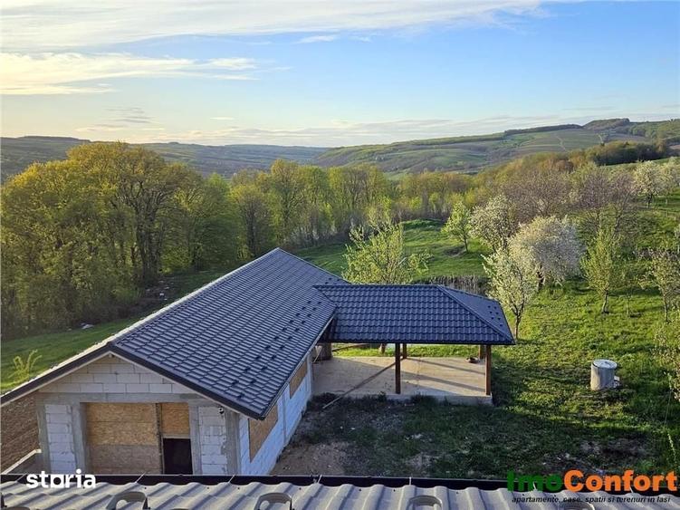 Casă cu 6 camere cu Teren 1600 Mp în Sirețel