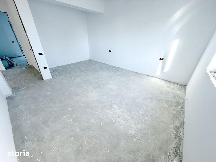 Casă cu 4 camere cu Teren 530 Mp în Glina