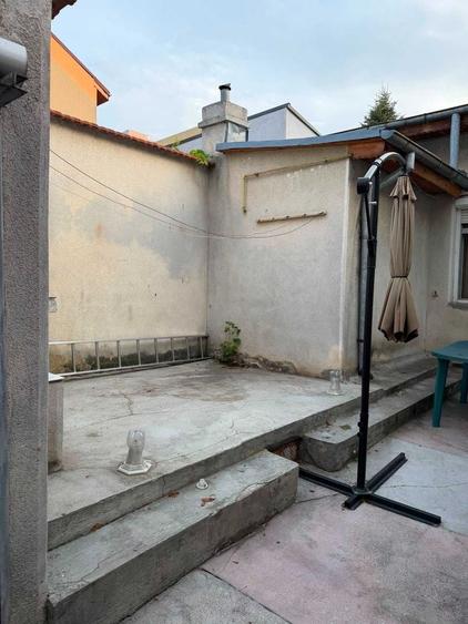 Casă individuală cu 3 camere cu Canalizare în Vatra Luminoasă