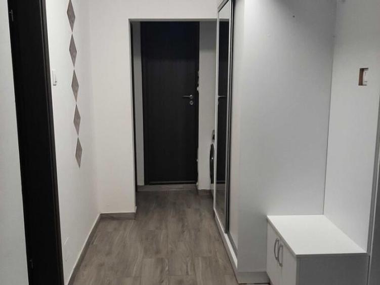 Apartament cu 2 camere decomandat, mobilat în Sebastian