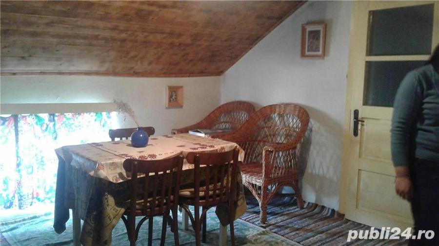 Casă cu 6 camere cu Teren 250 Mp în Capu Câmpului