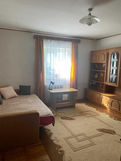 Garsonieră decomandată în Central