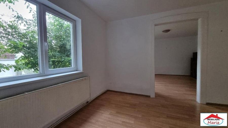 Casă cu 7 camere cu Canalizare în Semicentral