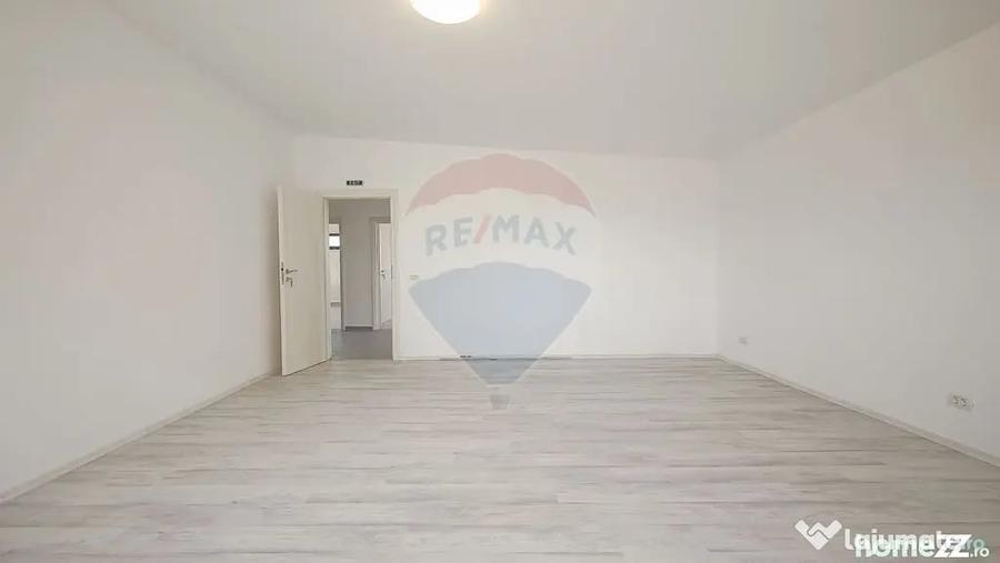 Spațiu comercial, de 320 mp, în Tărlungeni
