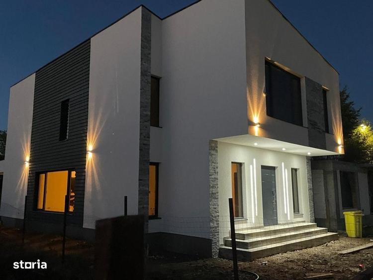 Casă cu 4 camere cu Teren 500 Mp în Central