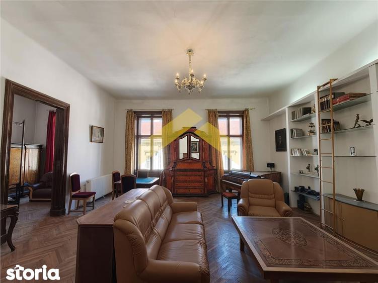 Apartament cu 4 camere semidecomandat în Malul Mureșului