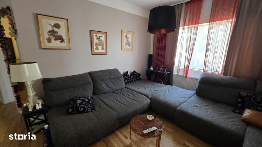 Apartament cu 3 camere în Moșilor