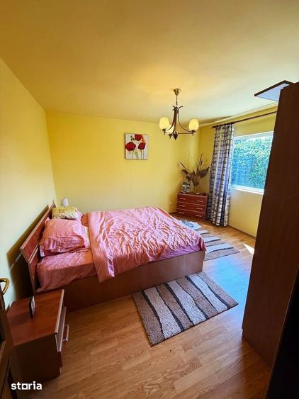 Casă cu 6 camere cu Teren 1500 Mp în Gara de Nord