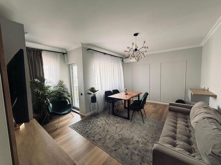 Apartament cu 3 camere decomandat în Sisești