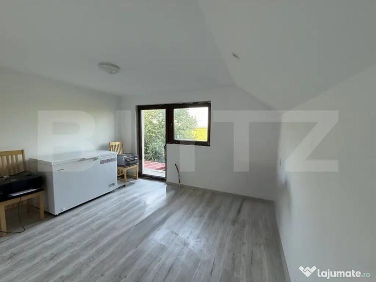 Casă cu 5 camere cu Teren 684 Mp în Botiz