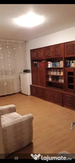 Apartament cu 3 camere decomandat în Rahova