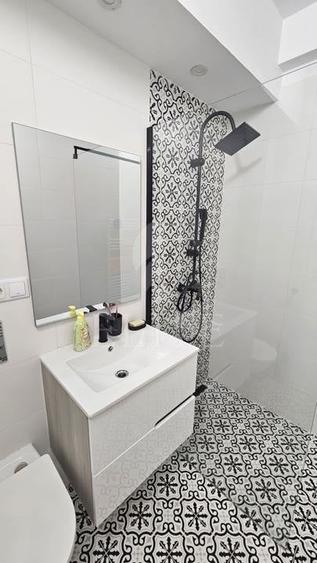 Apartament cu 2 camere decomandat, mobilat în Central