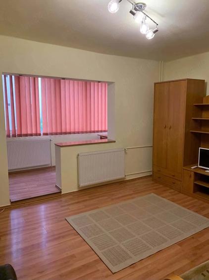 Garsonieră decomandată în Kiriac