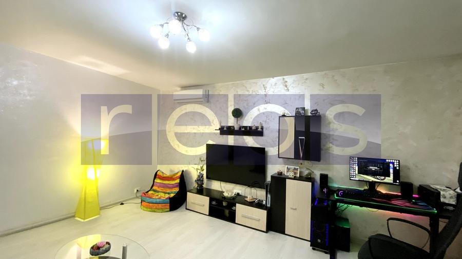Apartament cu 3 camere decomandat în Drumul Sării