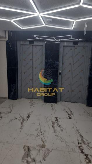 Penthouse cu 3 camere decomandat în Central