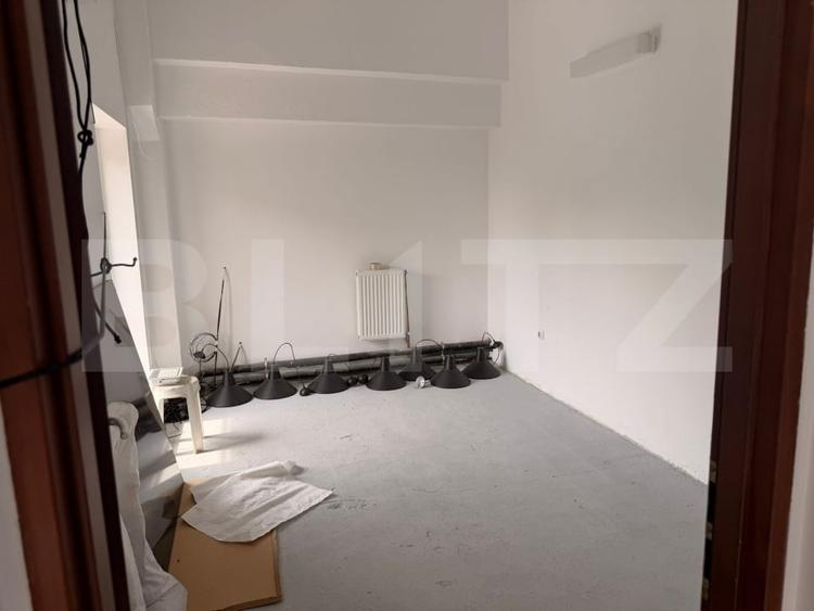 Spațiu comercial, de 750 mp, în Lipovei