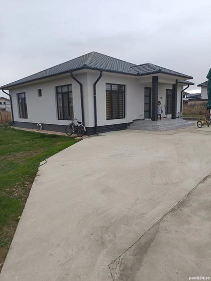 Casă cu 3 camere cu Teren 700 Mp în Central