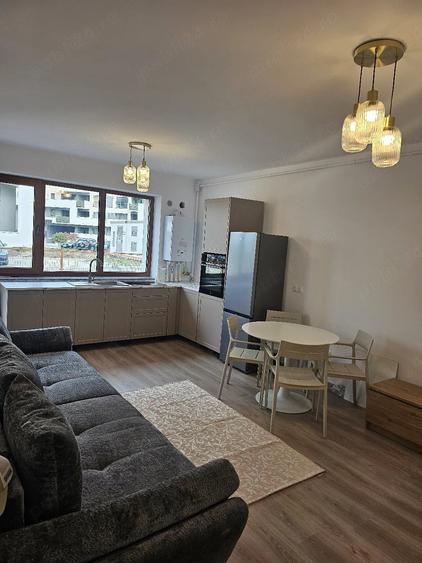 Apartament cu 2 camere decomandat în Exterior Vest