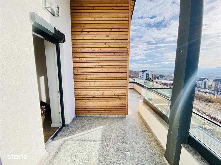 Apartament cu 3 camere în Cristian