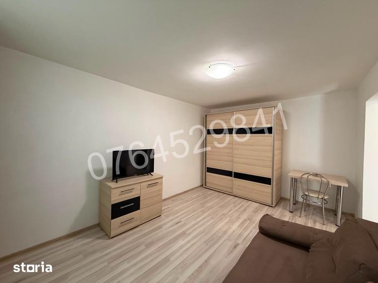 Apartament cu 2 camere decomandat în Tei