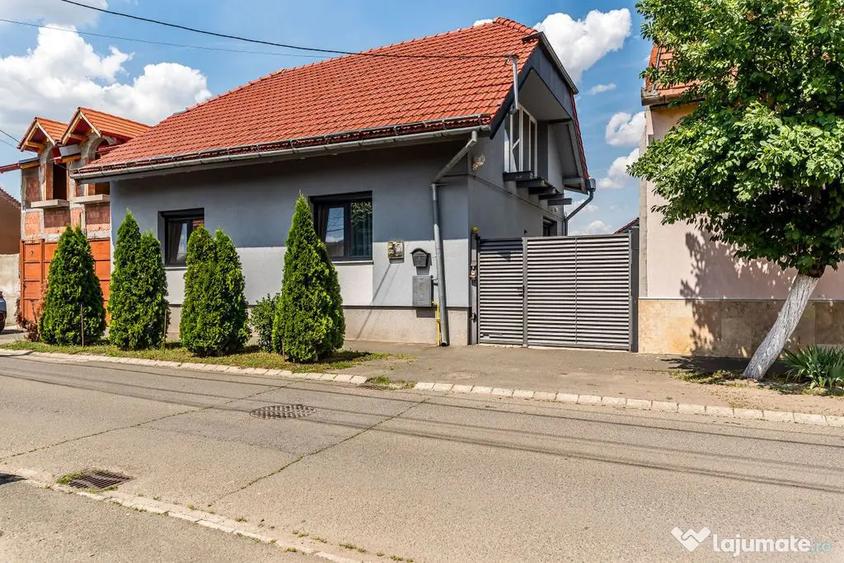 Casă cu 4 camere cu Teren 720 Mp în Grădiște