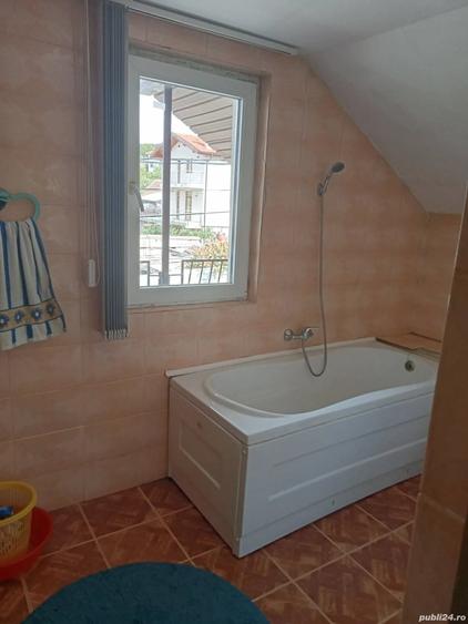 Casă cu 3 camere în Central