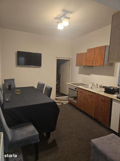 Casă cu 3 camere cu Teren 280 Mp în Central