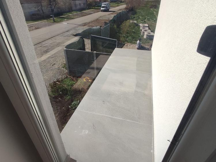 Duplex cu 4 camere cu Canalizare în Sânandrei