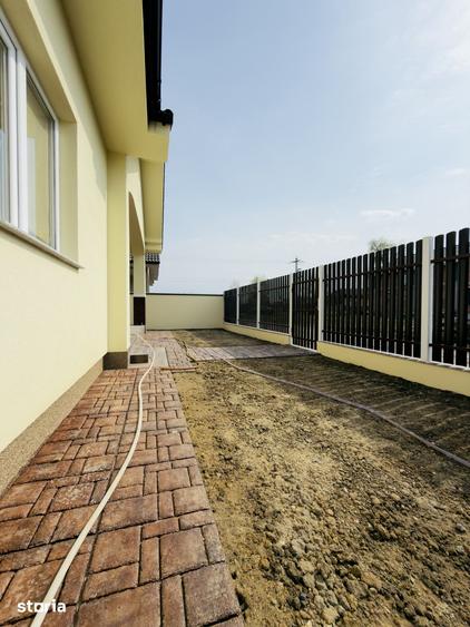 Duplex despartit prin camera tehnica, 3 camere - Beregsau Mare - 1